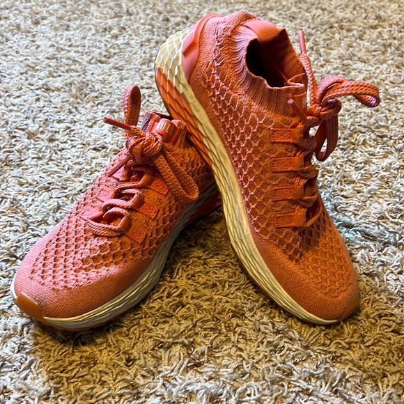 NoBull Mesh Runners 8.0 Coral - Picture 1 of 8